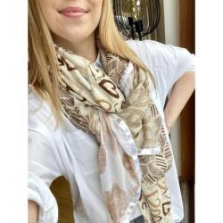 Shanna Foulard Lola.