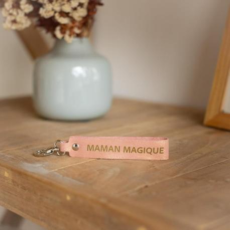 LA CARTABLIERE Porte-Clés Message Maman Magique. LA CARTABLIERE Porte-Clés Message Maman Magique.