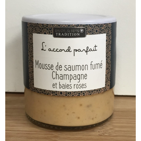 Mousse de Saumon Fumé au Champagne et Baies Roses Mousse de Saumon Fumé au Champagne et Baies Roses